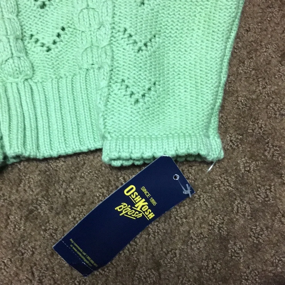 Osh Kosh sweater 4 size girls NWT never worn green St. Patrick’s  holiday fun